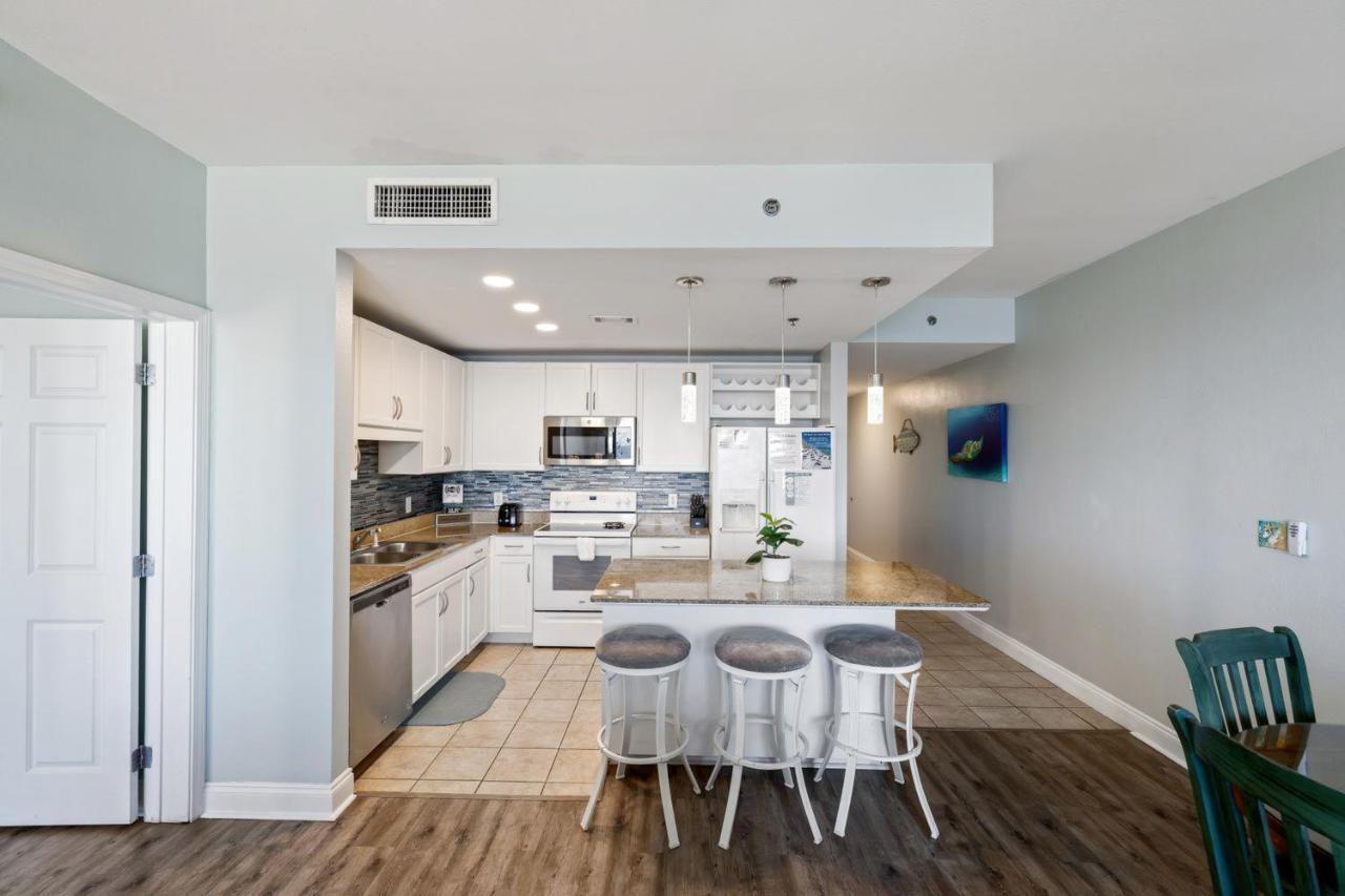 Laketown Wharf! Sleeps 9 - Condo, Stunning Ocean Views! By Dolce Getaways Pcb Casa de Férias *
