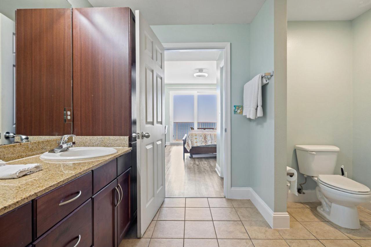 Laketown Wharf! Sleeps 9 - Condo, Stunning Ocean Views! By Dolce Getaways Pcb Casa de Férias